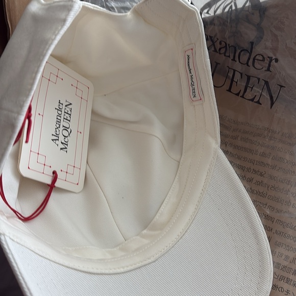 ALEXANDER MCQUEEN LOGO BASEBALL HAT NEW - Picture 7 of 7